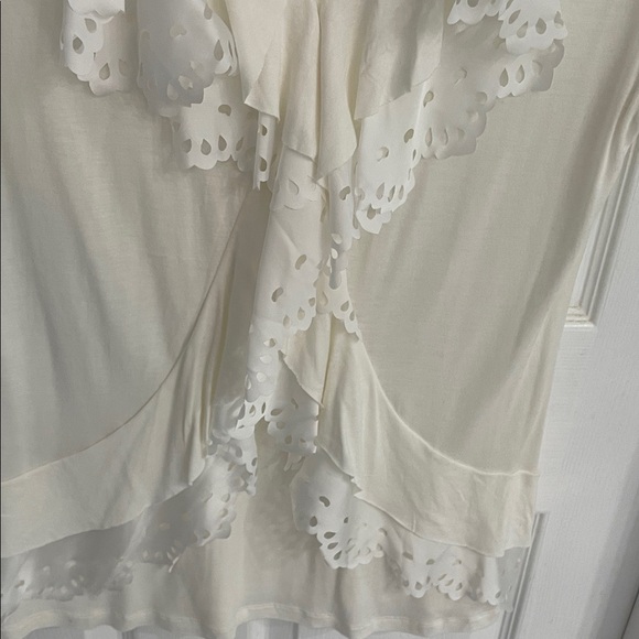 Cable & Gauge Ivory Ruffled Blouse - Picture 2 of 5